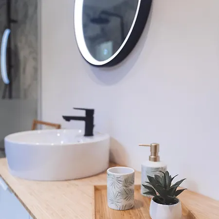 Apartment & *